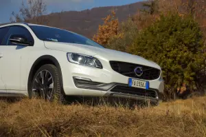 Volvo V60 Cross Country - Prova su strada 2016