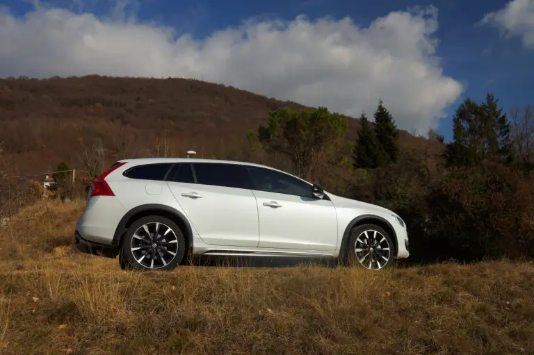 Volvo V60 Cross Country - Prova su strada 2016 - 8