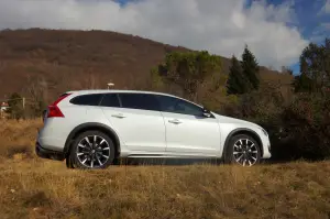 Volvo V60 Cross Country - Prova su strada 2016