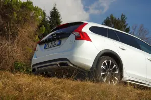 Volvo V60 Cross Country - Prova su strada 2016