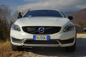 Volvo V60 Cross Country - Prova su strada 2016