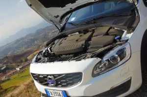 Volvo V60 Cross Country - Prova su strada 2016
