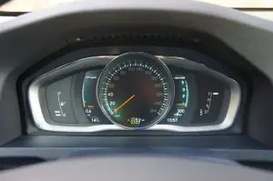 Volvo V60 Cross Country - Prova su strada 2016