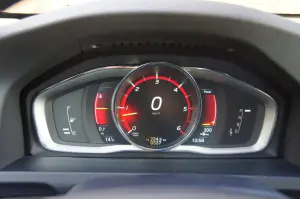 Volvo V60 Cross Country - Prova su strada 2016