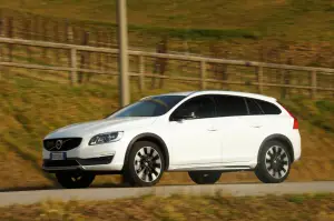 Volvo V60 Cross Country - Prova su strada 2016 - 55