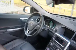 Volvo V60 Cross Country - Prova su strada 2016