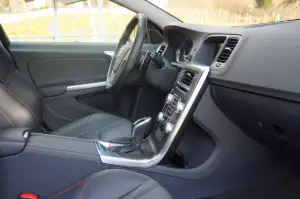 Volvo V60 Cross Country - Prova su strada 2016