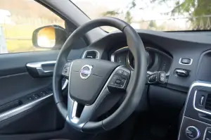 Volvo V60 Cross Country - Prova su strada 2016