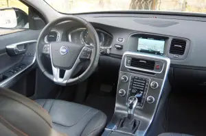 Volvo V60 Cross Country - Prova su strada 2016