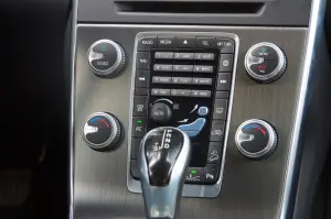 Volvo V60 Cross Country - Prova su strada 2016