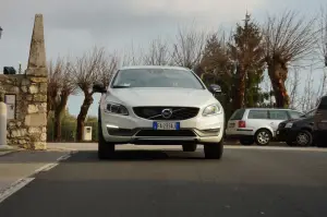 Volvo V60 Cross Country - Prova su strada 2016