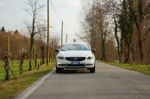 Volvo V60 Cross Country - Prova su strada 2016