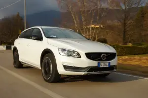 Volvo V60 Cross Country - Prova su strada 2016