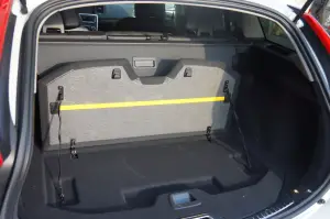 Volvo V60 Cross Country - Prova su strada 2016