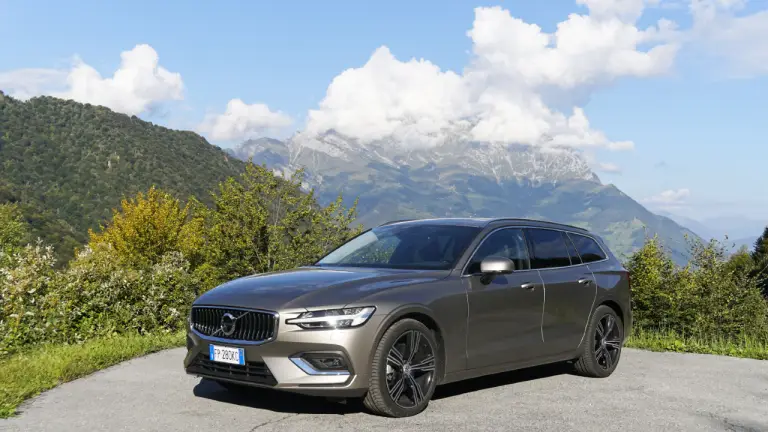 Volvo V60 D4 Prova su strada 2018 - 1