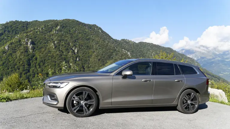 Volvo V60 D4 Prova su strada 2018 - 8