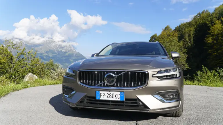 Volvo V60 D4 Prova su strada 2018 - 20