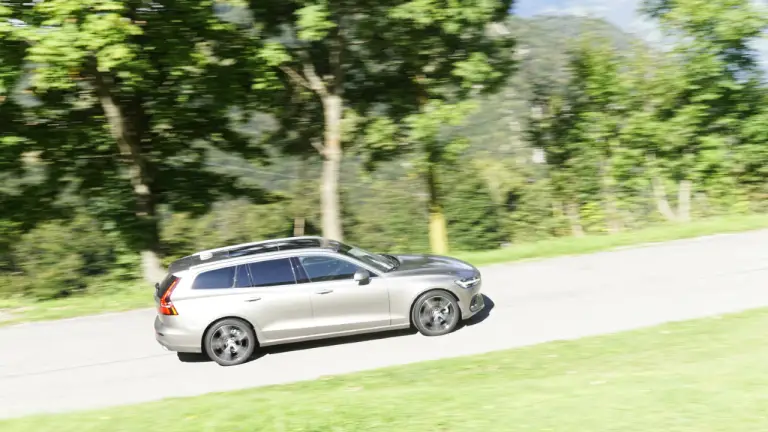 Volvo V60 D4 Prova su strada 2018 - 32