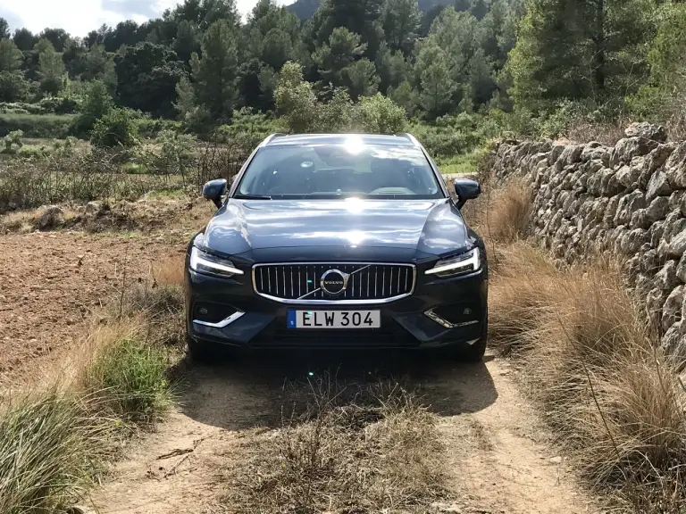 Volvo V60 MY 2018 - Test Drive in Anteprima - 5