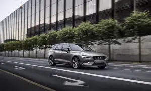 Volvo V60 MY 2018 - Test Drive in Anteprima