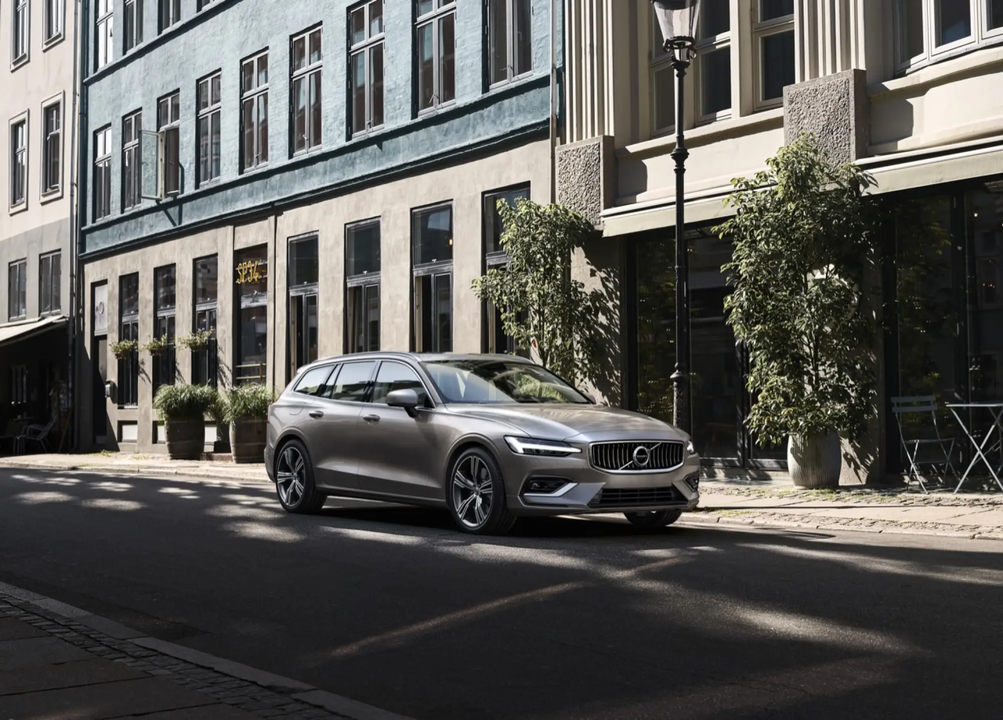 Volvo V60 MY 2018 - Test Drive in Anteprima - 31