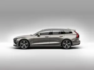 Volvo V60 MY 2018 - Test Drive in Anteprima