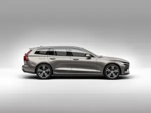 Volvo V60 MY 2018 - Test Drive in Anteprima