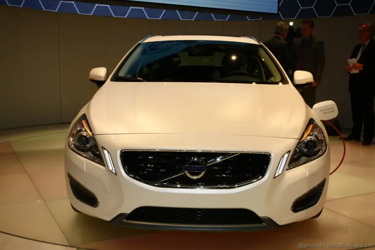 Volvo V60 Plug-in hybrid Ginevra 2011 - 4