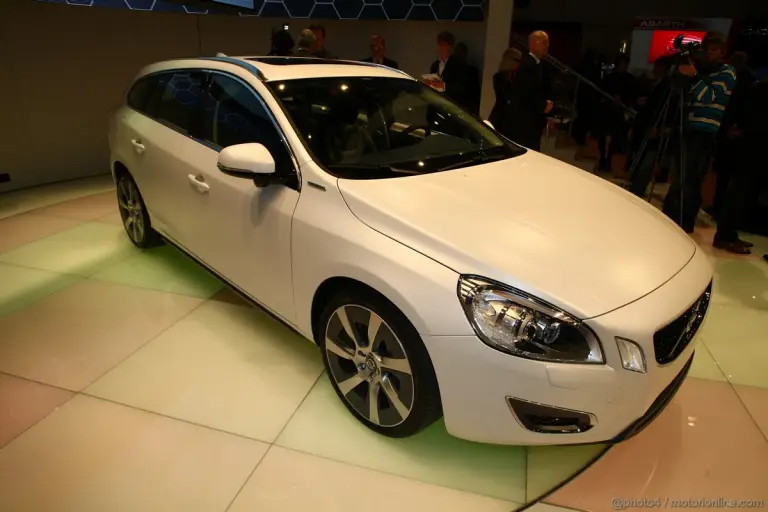 Volvo V60 Plug-in hybrid Ginevra 2011 - 5
