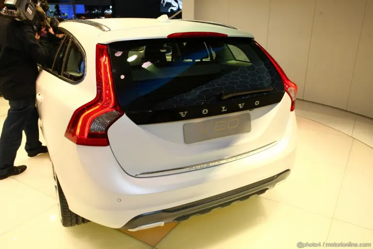 Volvo V60 Plug-in hybrid Ginevra 2011 - 6