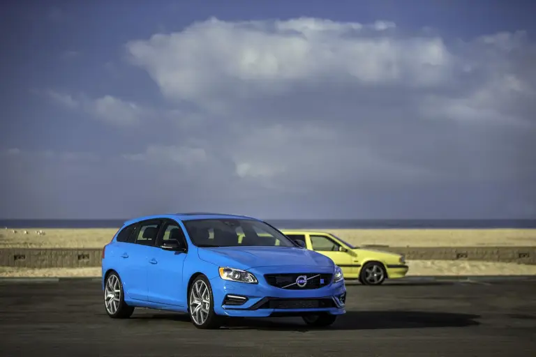 Volvo V60 Polestar e Volvo 855 T5-R - 6