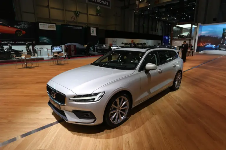 Volvo V60 - Salone di Ginevra 2018 - 10