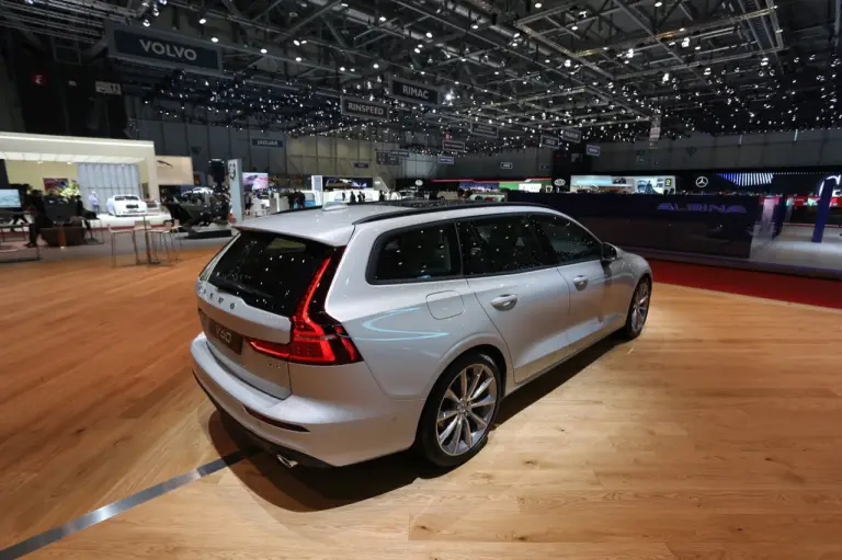 Volvo V60 - Salone di Ginevra 2018 - 15