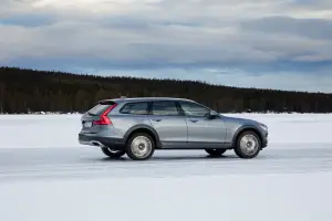 Volvo V90 Cross Country 2017 - 14