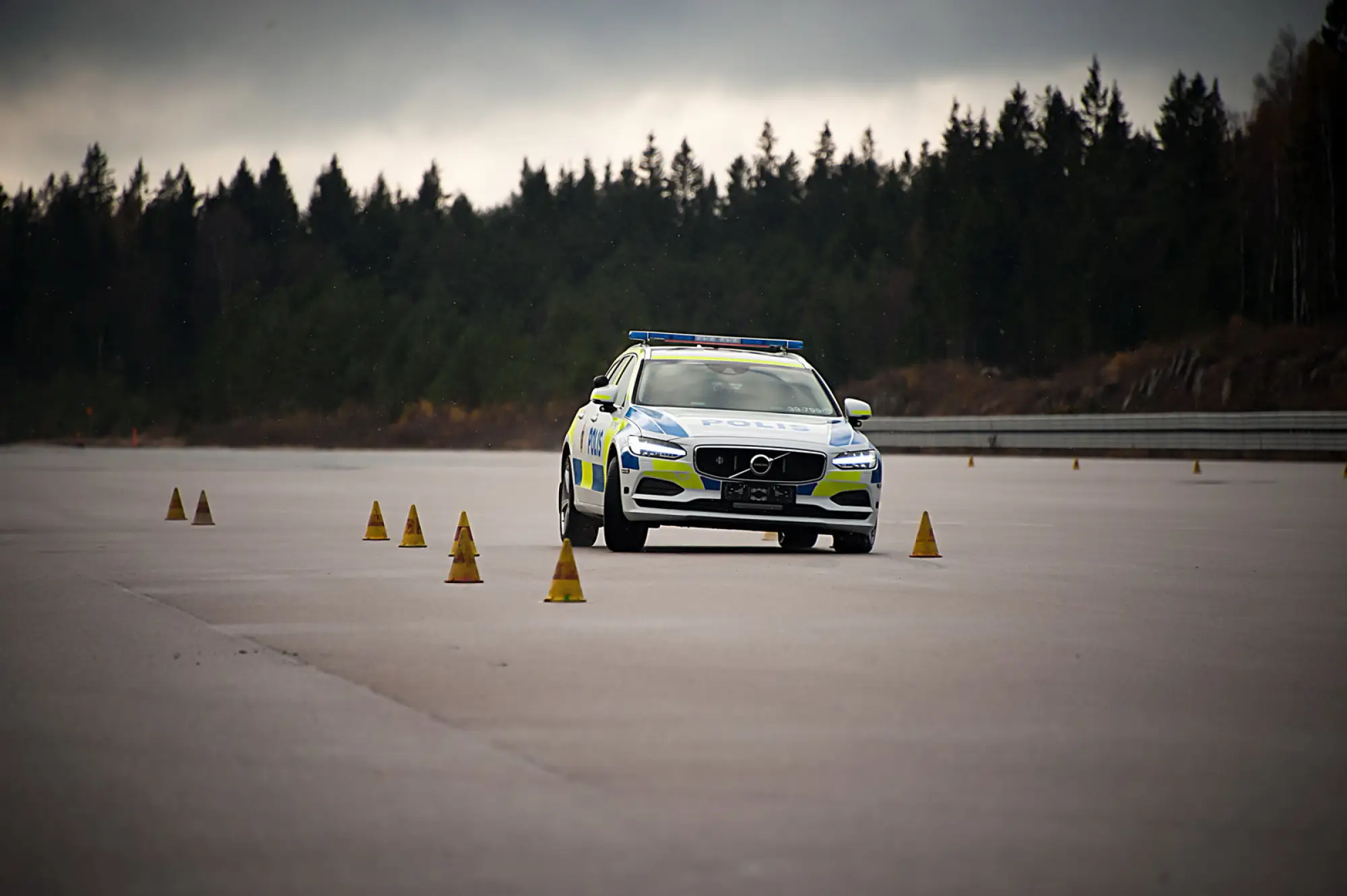 Volvo V90 - Polizia svedese - 3