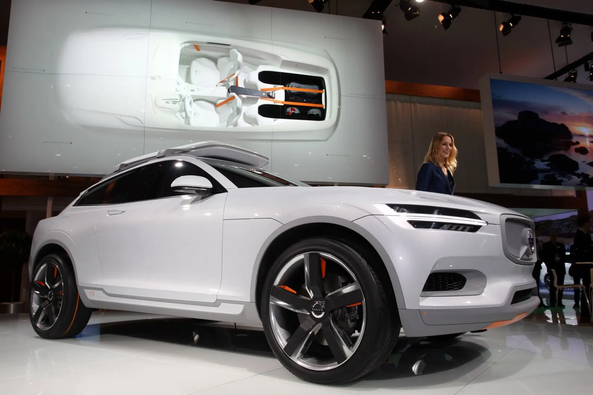 Volvo XC Concept - Salone di Detroit 2014 - 9