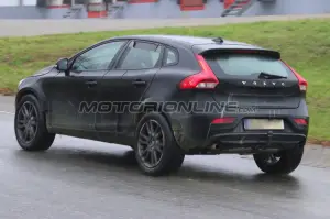 Volvo XC40 - Foto spia del muletto 10-04-2016 - 7