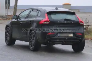 Volvo XC40 - Foto spia del muletto 10-04-2016 - 8