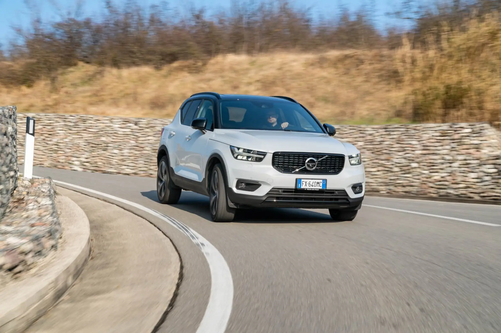 Volvo XC40 Recharge Plug-In Hybrid - Foto Ufficiali - 3