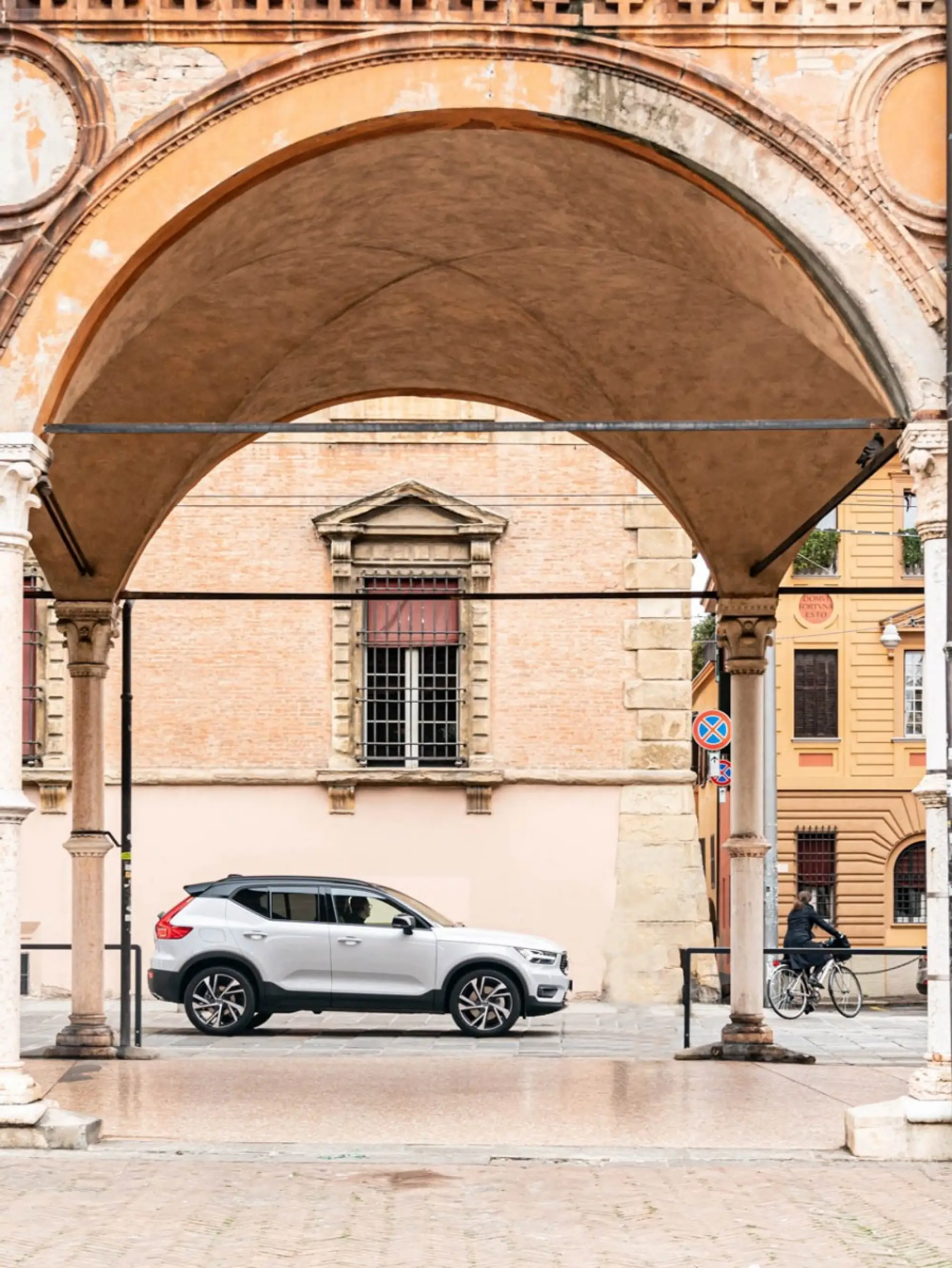 Volvo XC40 Recharge Plug-In Hybrid - Foto Ufficiali - 19