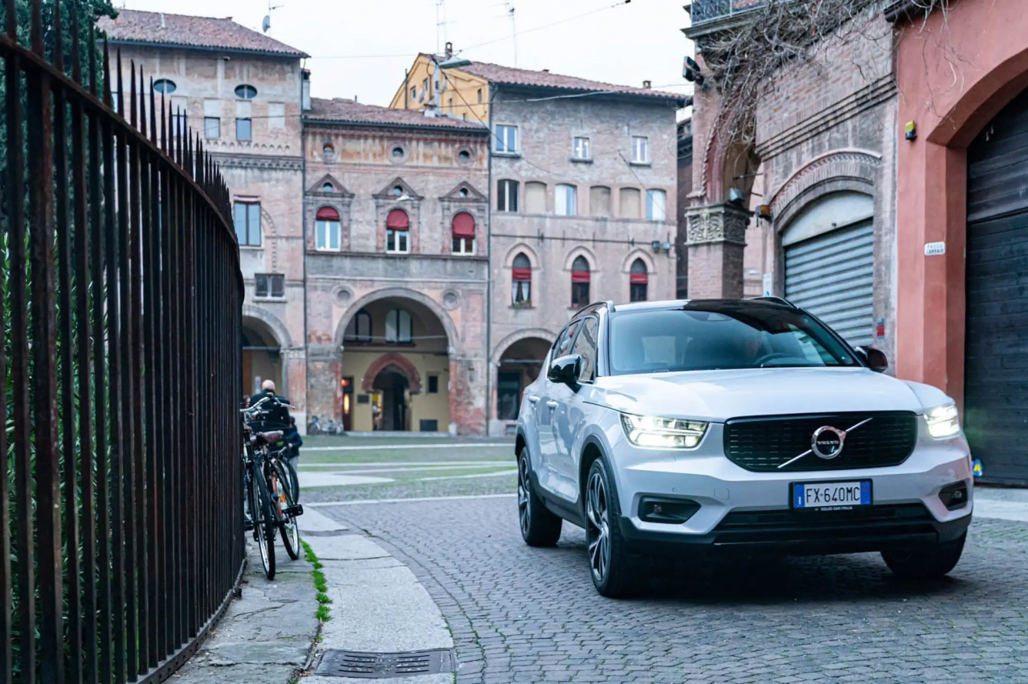 Volvo XC40 Recharge Plug-In Hybrid - Foto Ufficiali - 25