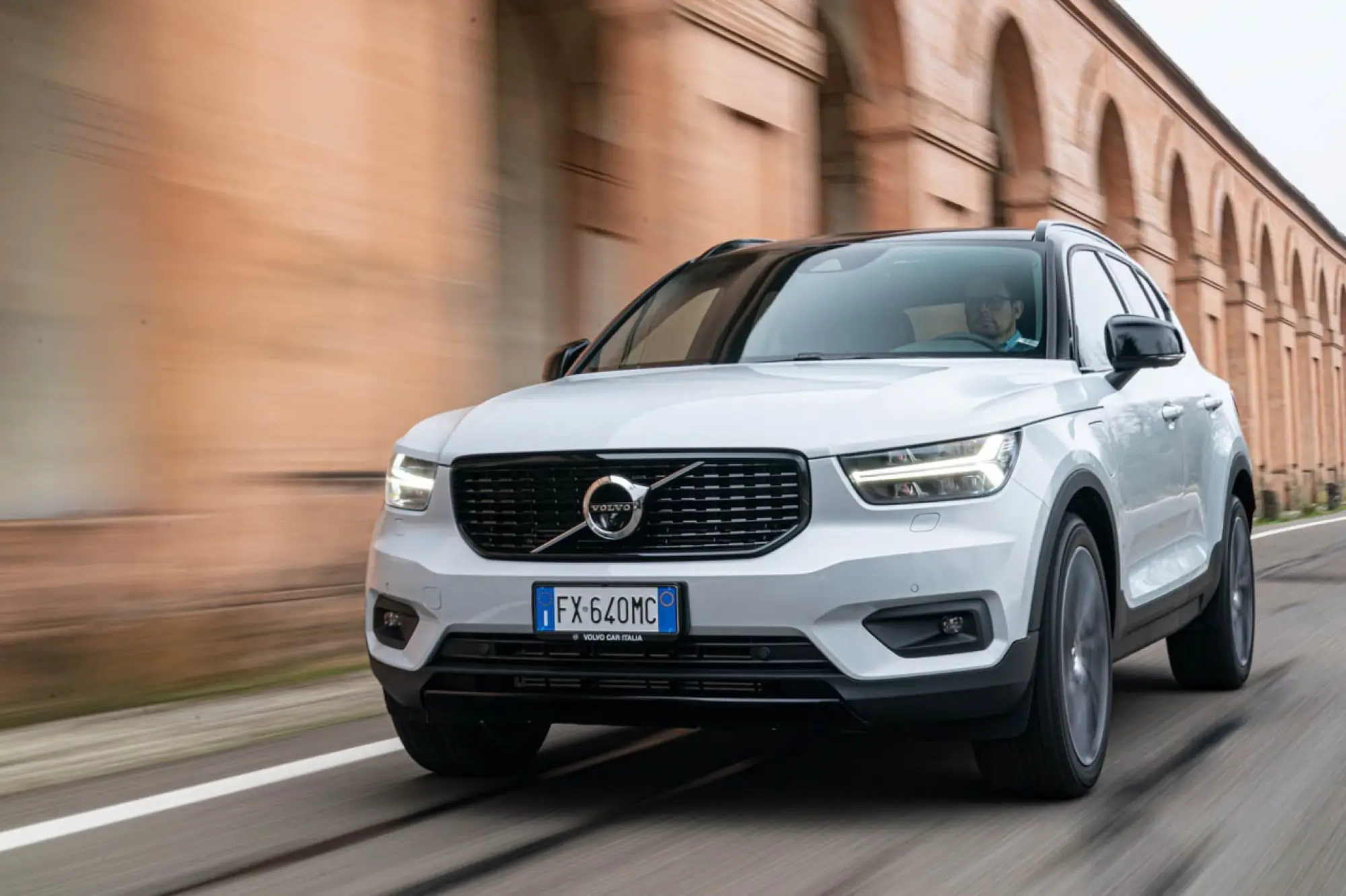 Volvo XC40 Recharge Plug-In Hybrid - Foto Ufficiali - 26