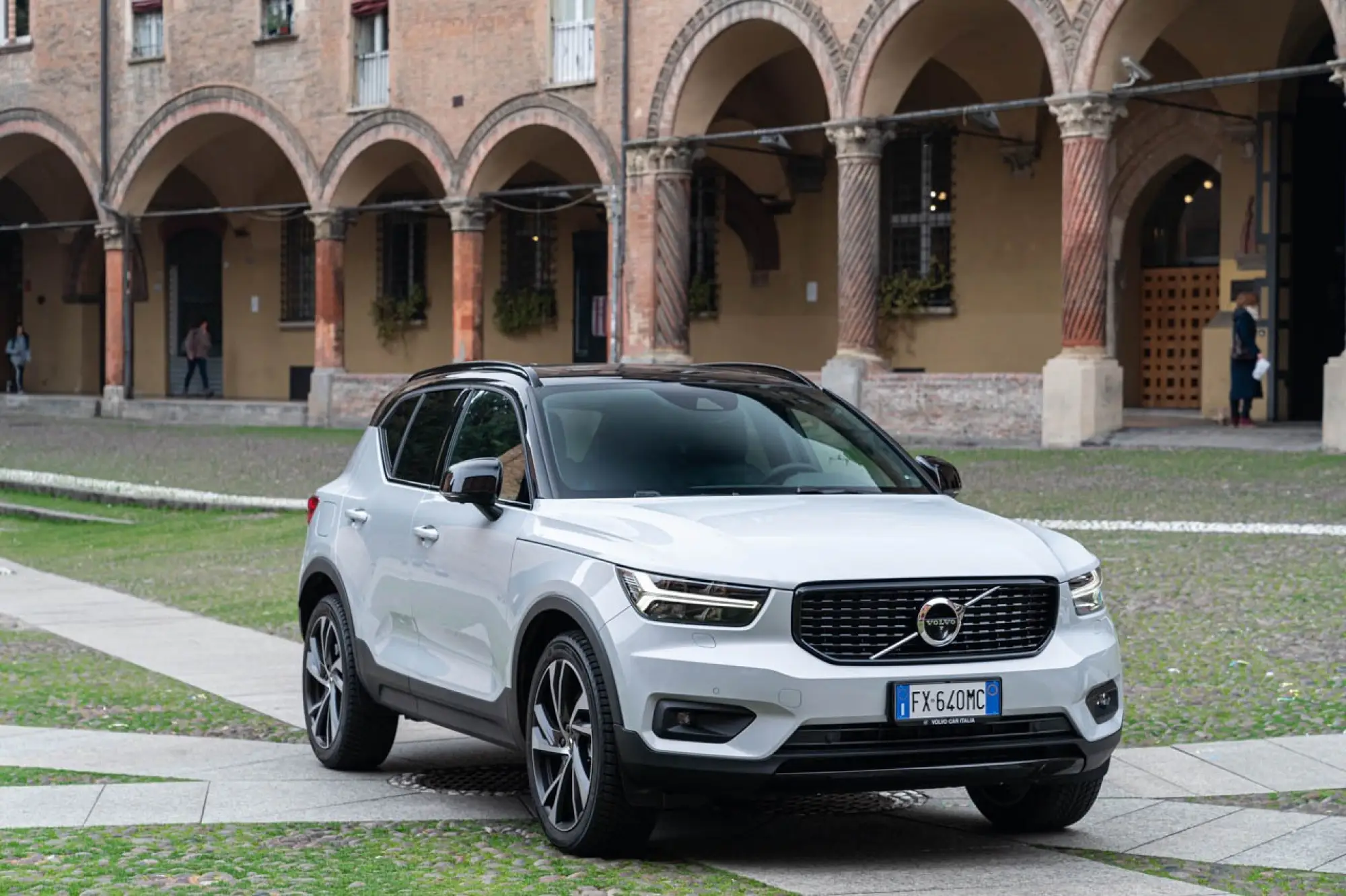 Volvo XC40 Recharge Plug-In Hybrid - Foto Ufficiali - 36