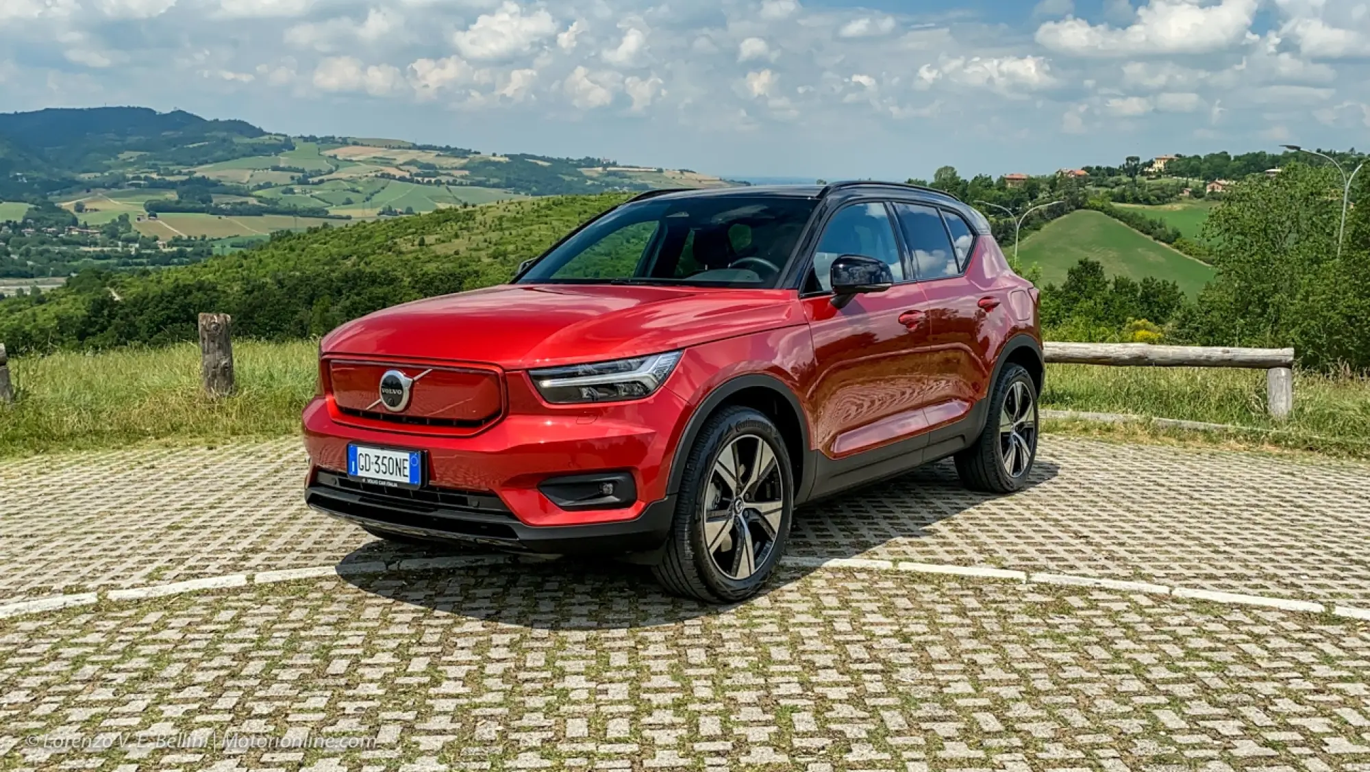 Volvo XC40 Recharge - Primo contatto - 1