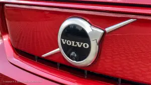 Volvo XC40 Recharge - Primo contatto