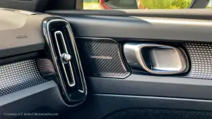 Volvo XC40 Recharge - Primo contatto
