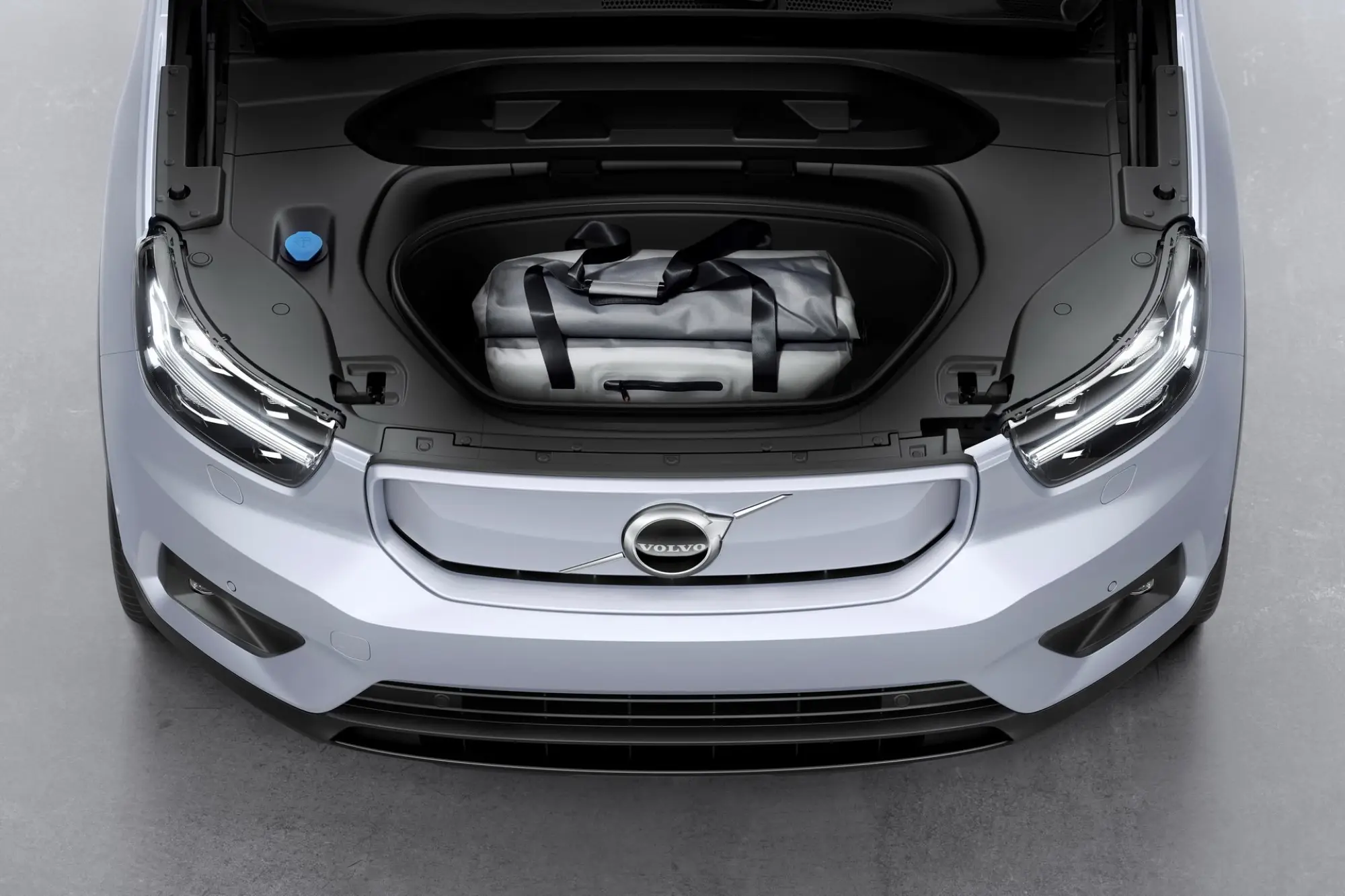 Volvo XC40 Recharge - 22