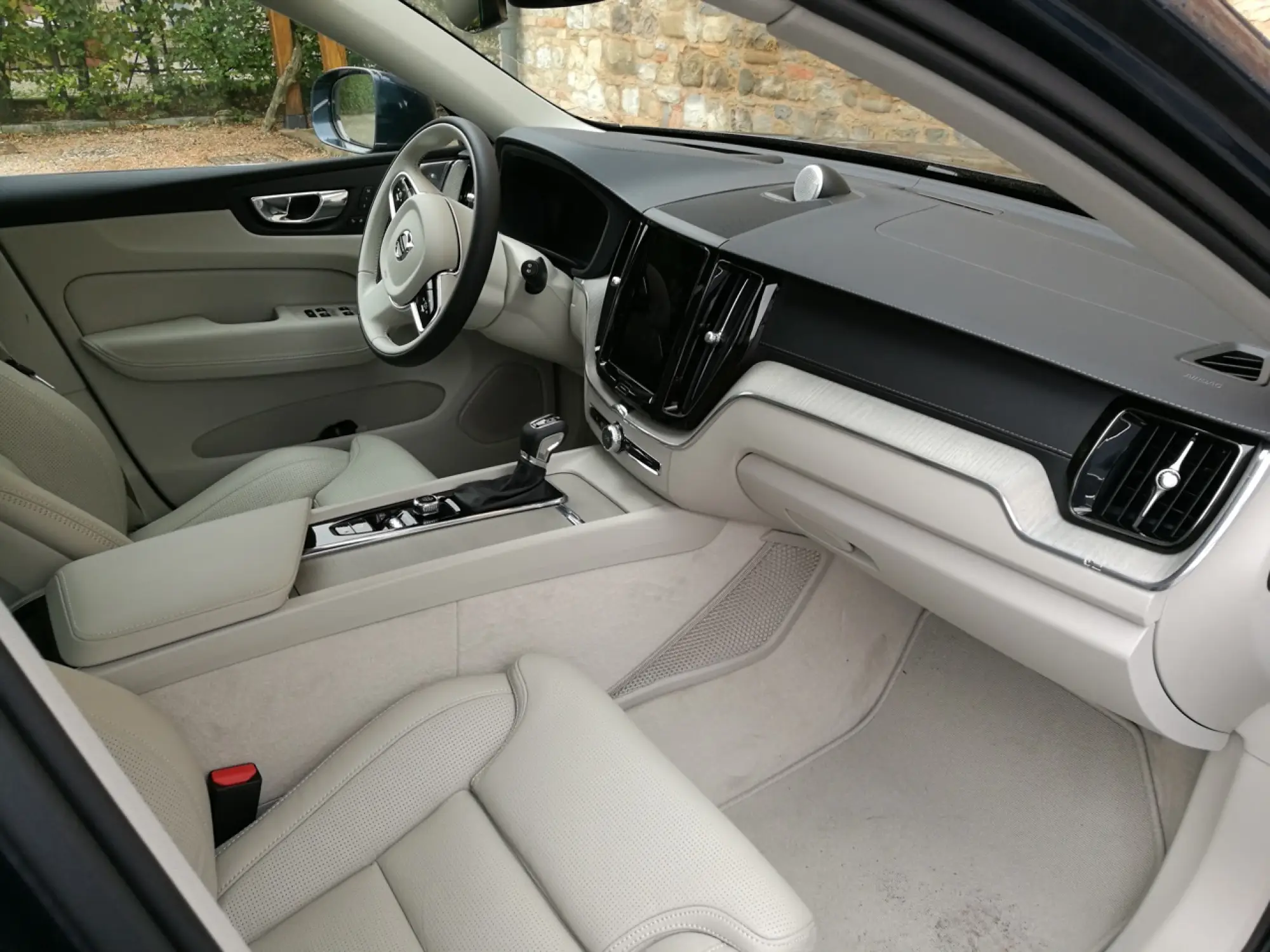 Volvo XC60 2017 - Primo Contatto  - 11