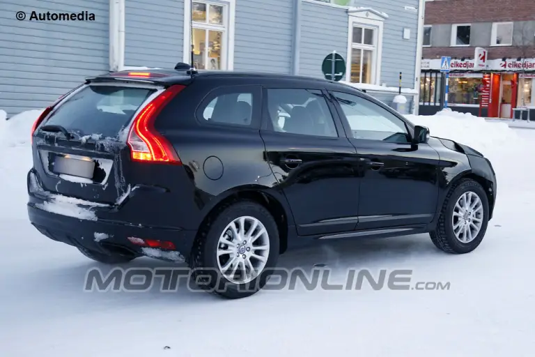 Volvo XC60 facelift - Foto spia 24-01-2013 - 4