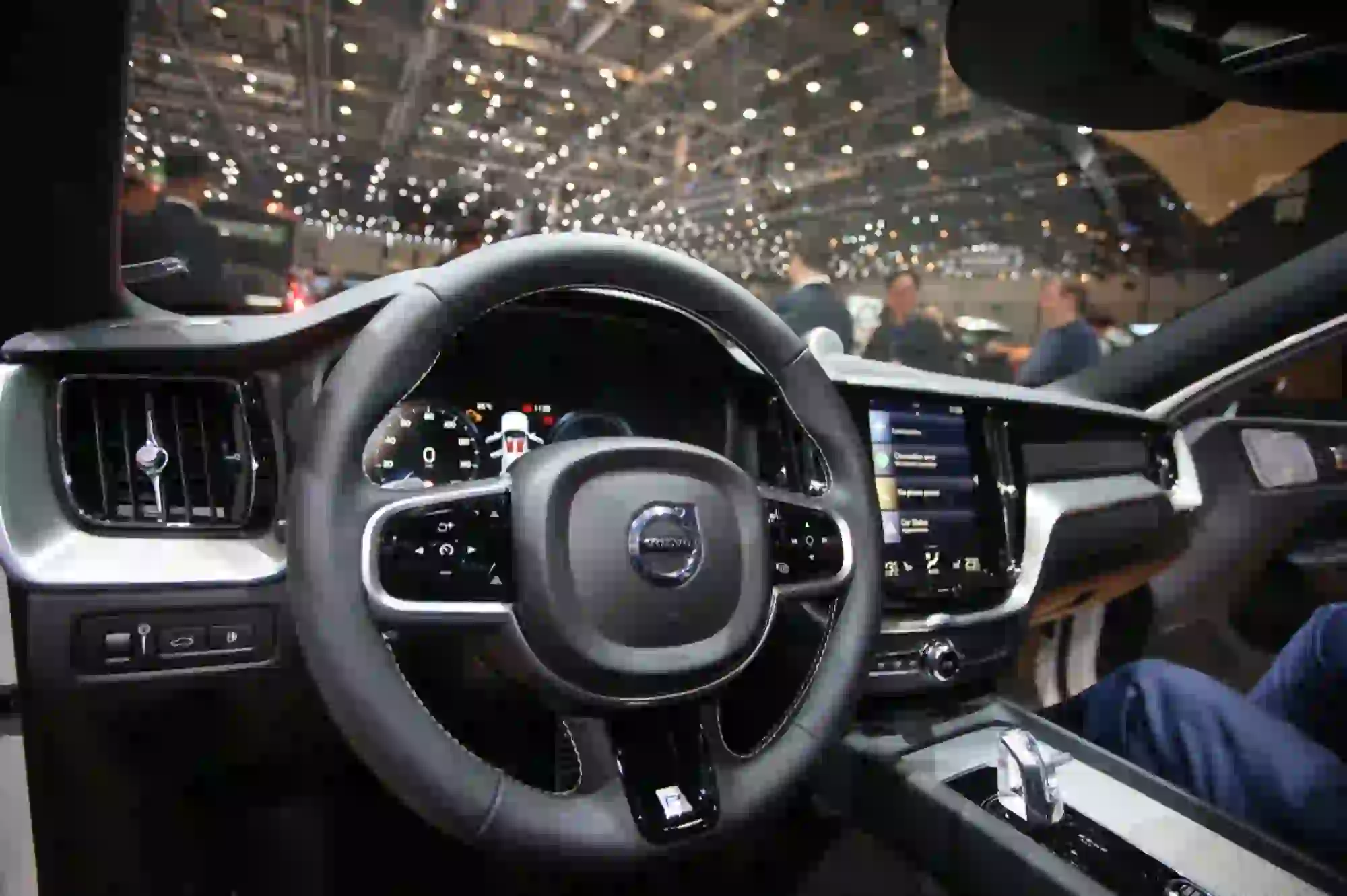 Volvo XC60 LIVE - Salone di Ginevra 2017 - 16